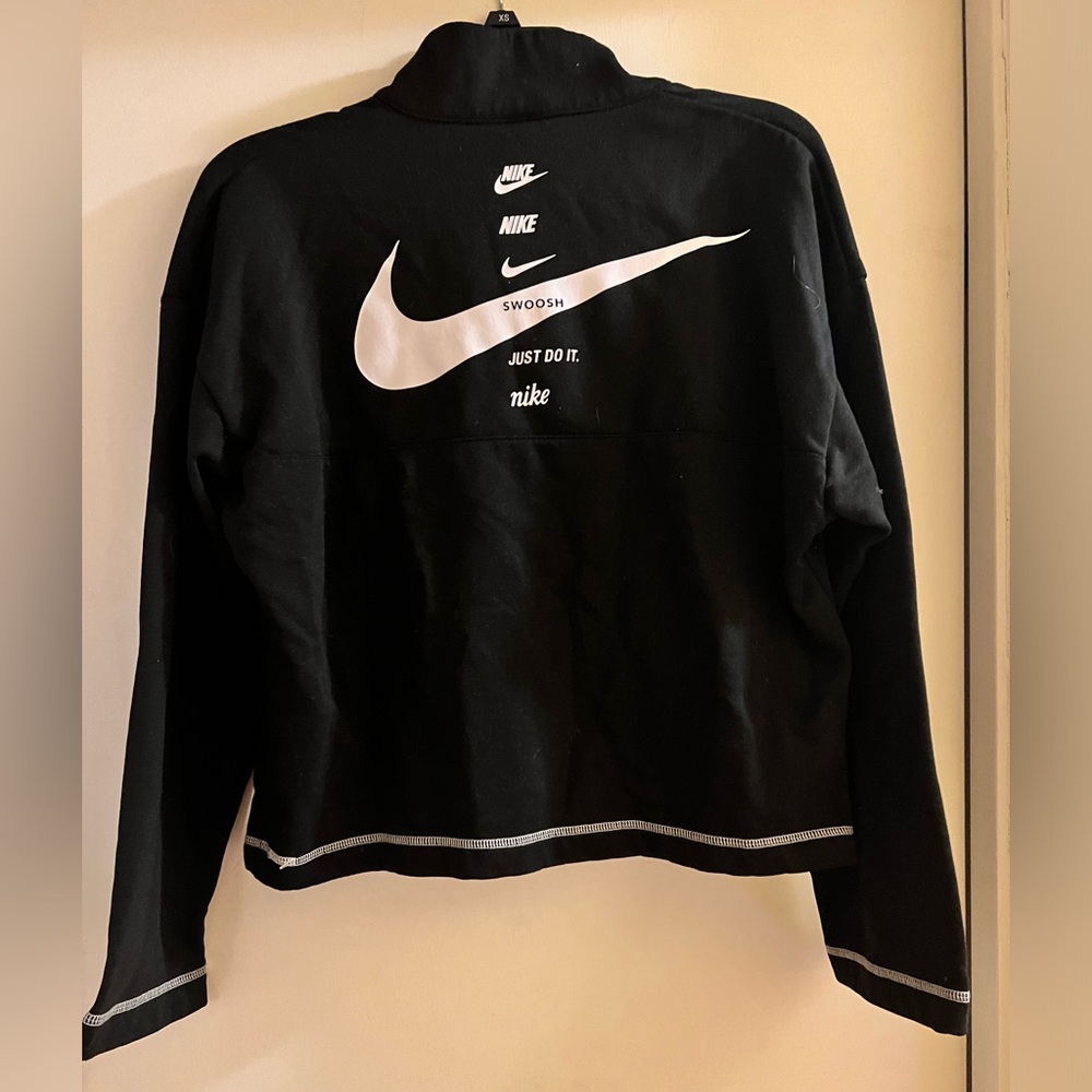 Nike cropped sweatshirt size S